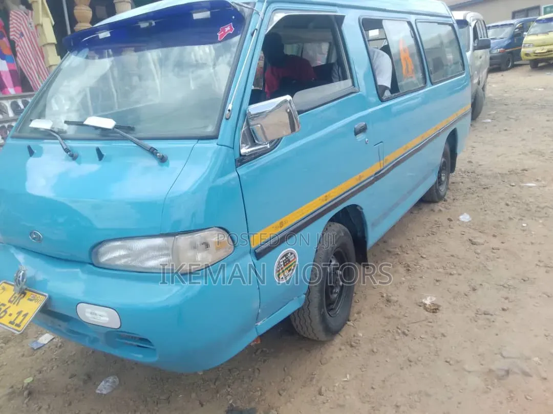 Hyundai H-100 2004 Blue