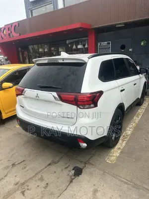 Mitsubishi Outlander SE FWD 2017 White