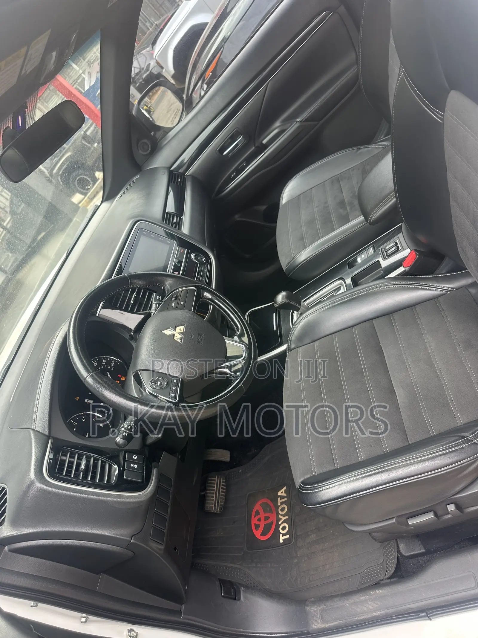 Mitsubishi Outlander SE FWD 2017 White
