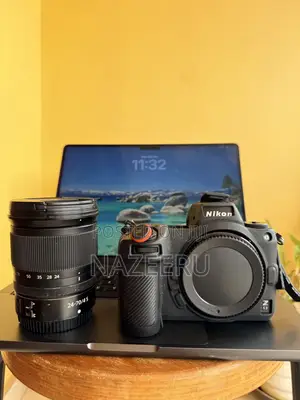 Nikon Z6ii + Nikkor Z 24-70 F4 S + 2 Batteries + SD 128 Gig Card