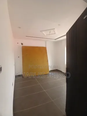 3bdrm Apartment in East Legon, American House for rent
