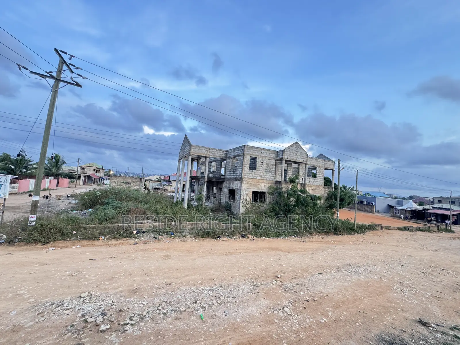 5bdrm House in Resideright, Pokuase for sale