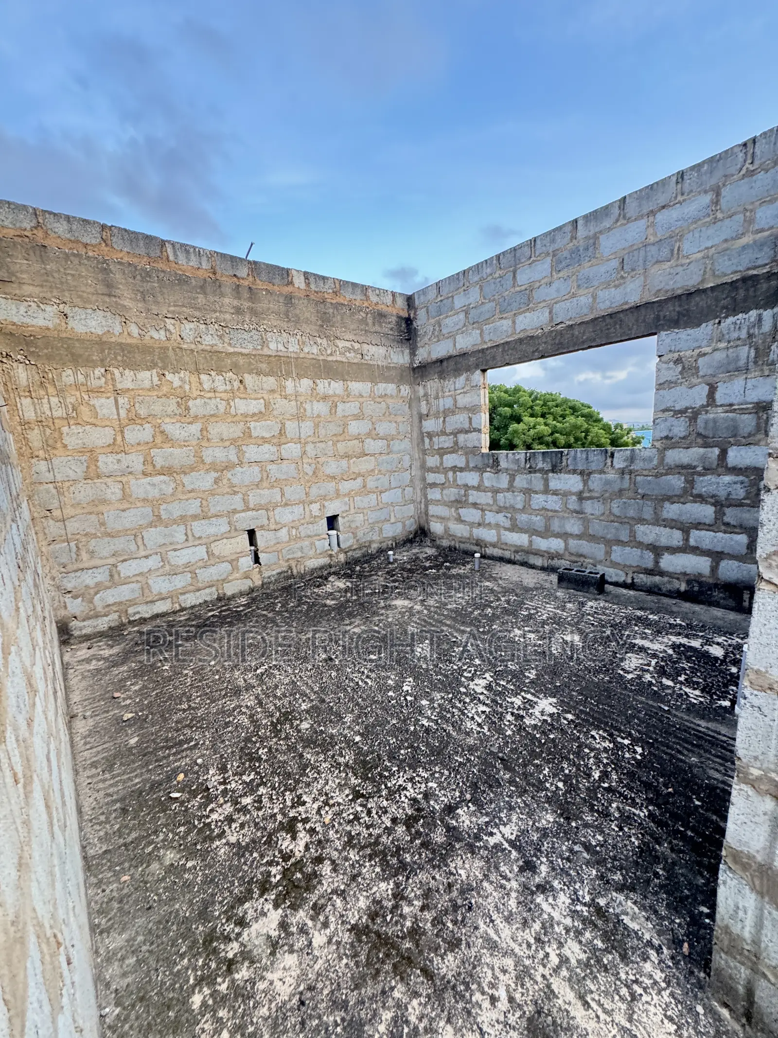 5bdrm House in Resideright, Pokuase for sale