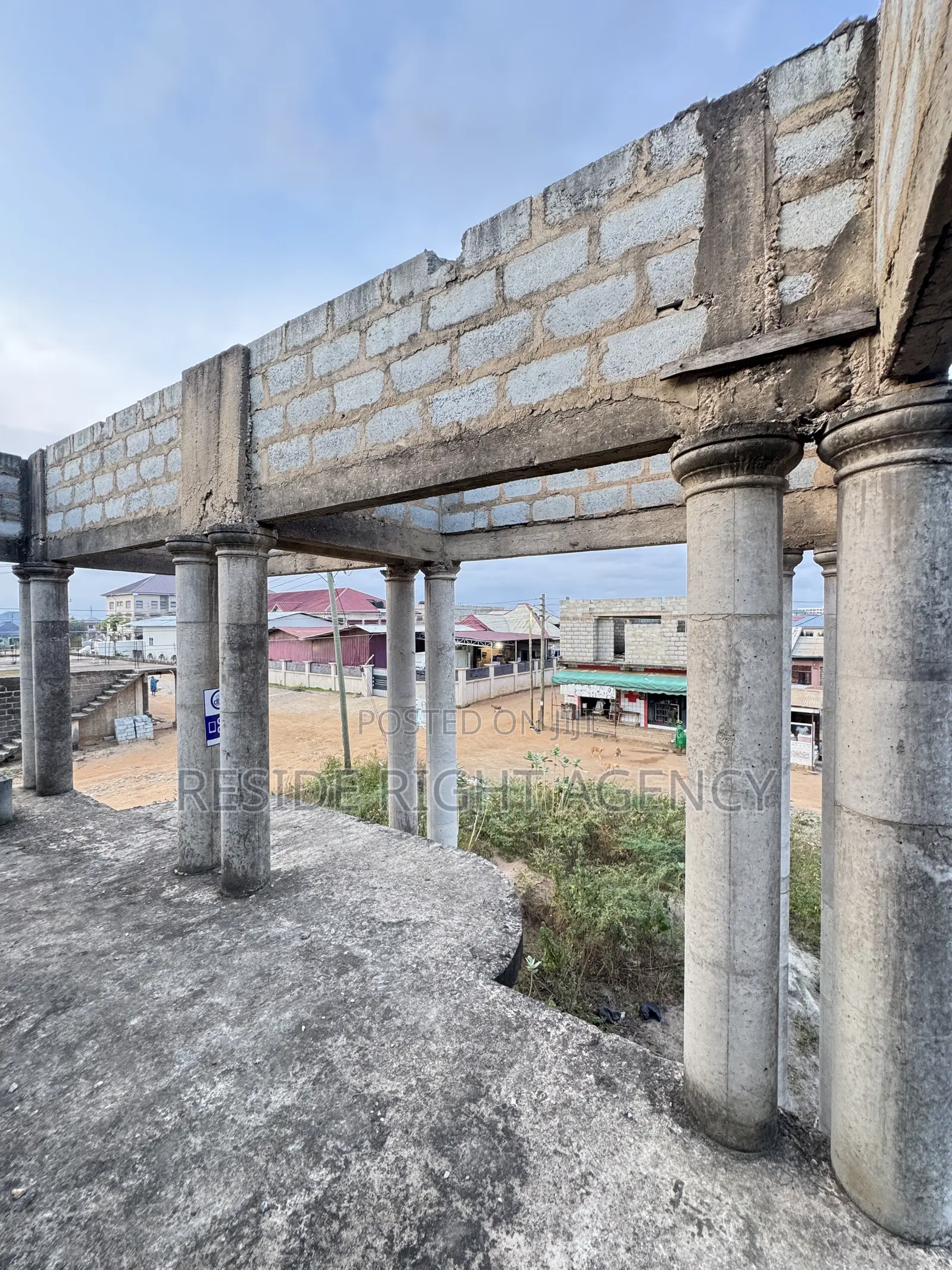 5bdrm House in Resideright, Pokuase for sale
