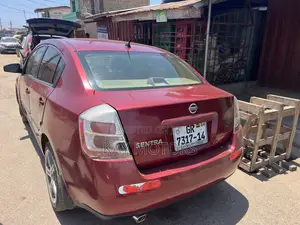 Nissan Sentra 2.0 2008 Red