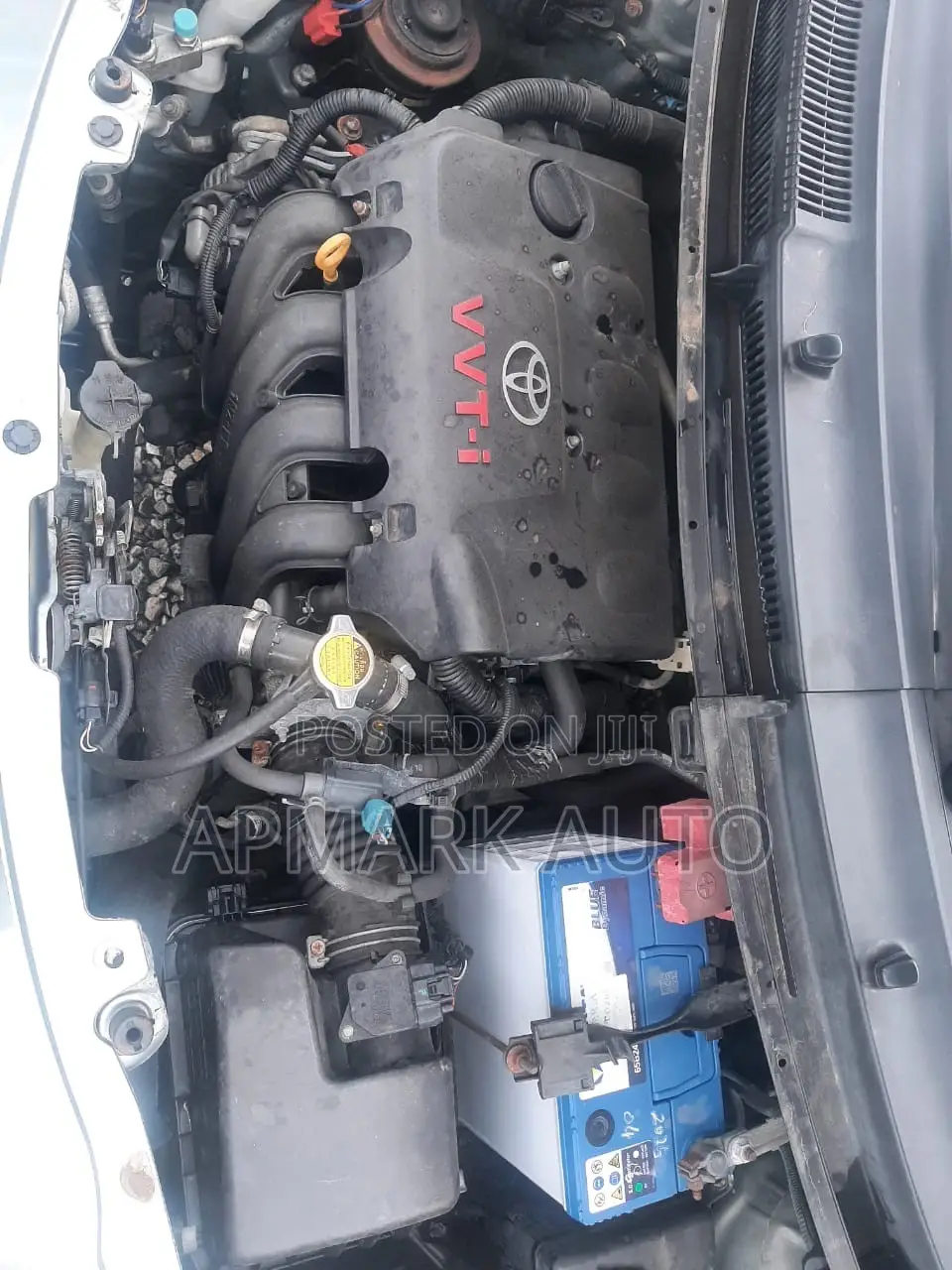 Toyota Yaris LE Hatchback 3dr 2012 Gray
