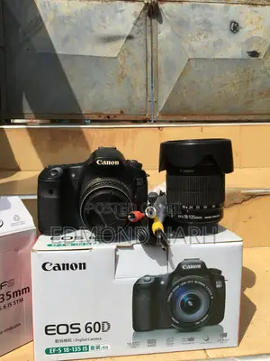 Canon EOS 60D, UK Used With 50mmf1.8 Lens and 18-135mm Two Batteries