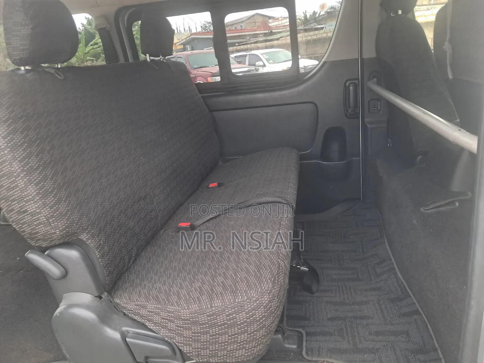 Toyota HiAce 2015 Silver