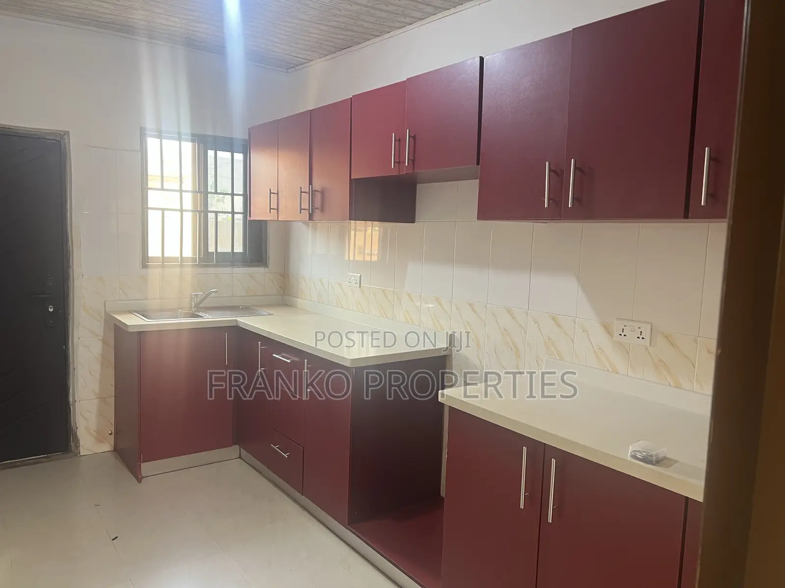 3bdrm House in Franko Properties, School Junction for rent