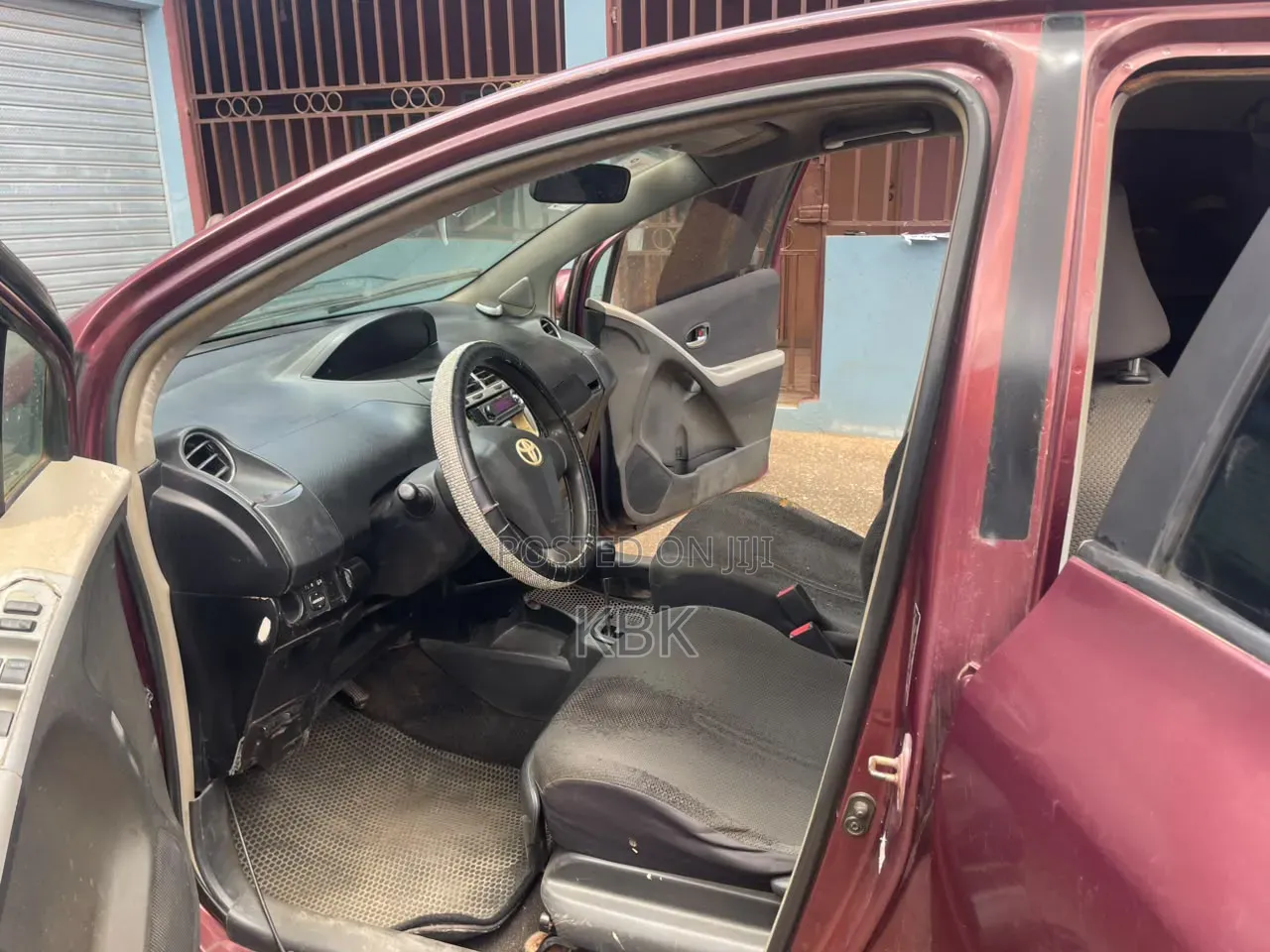 Toyota Vitz 2010 Brown