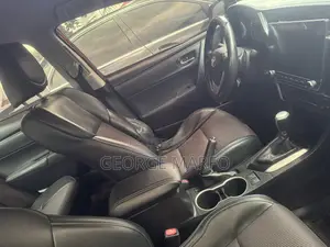 Toyota Corolla 2016 Red