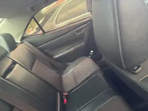 Toyota Corolla 2016 Red