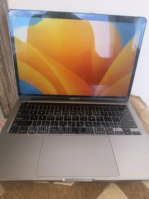 Laptop Apple MacBook Pro 2017 8GB Intel Core i5 HDD+SSD 500GB
