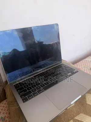 Laptop Apple MacBook Pro 2017 8GB Intel Core i5 HDD+SSD 500GB