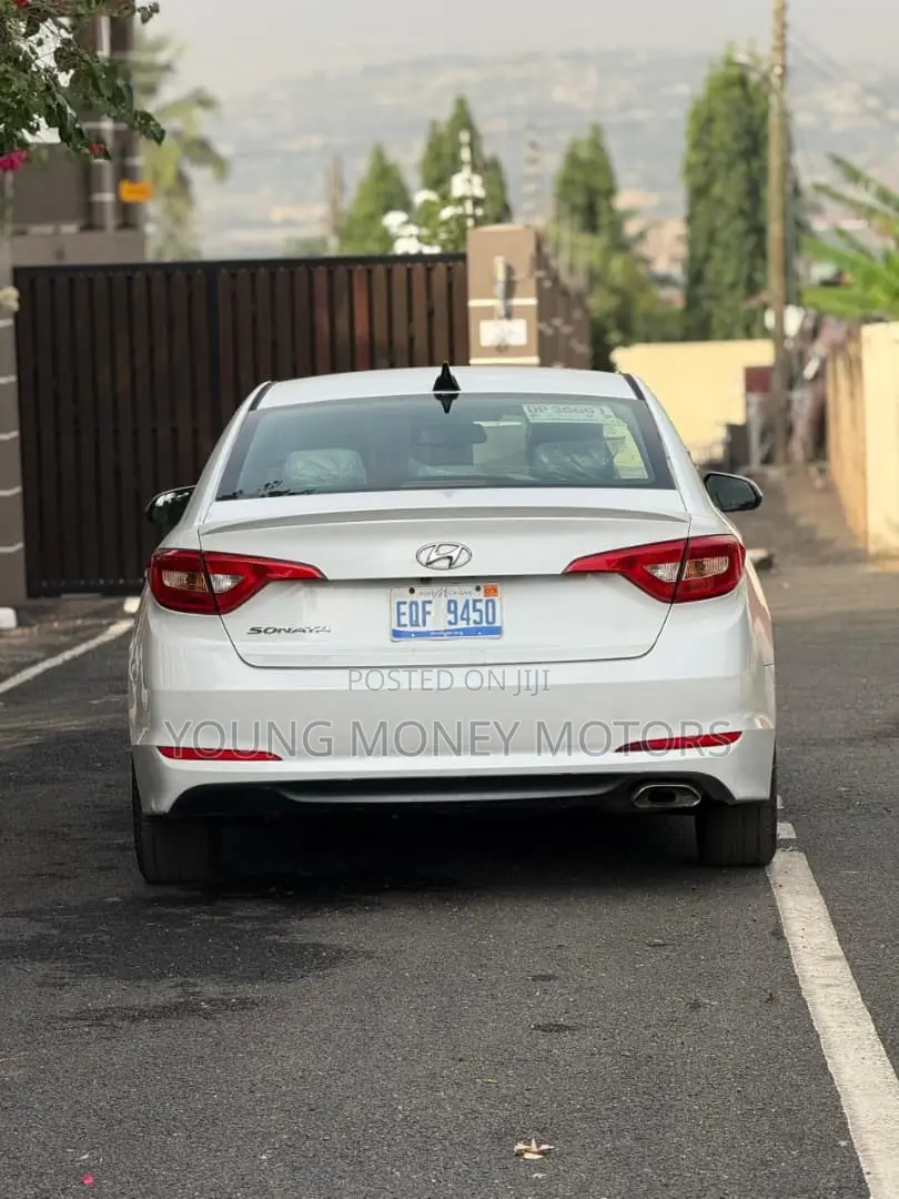 Hyundai Sonata ECO Sedan FWD (1.6L 4cyl 7A) 2016 Silver