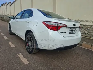 Toyota Corolla L 4dr Sedan (1.8L 4cyl 4A) 2015 White