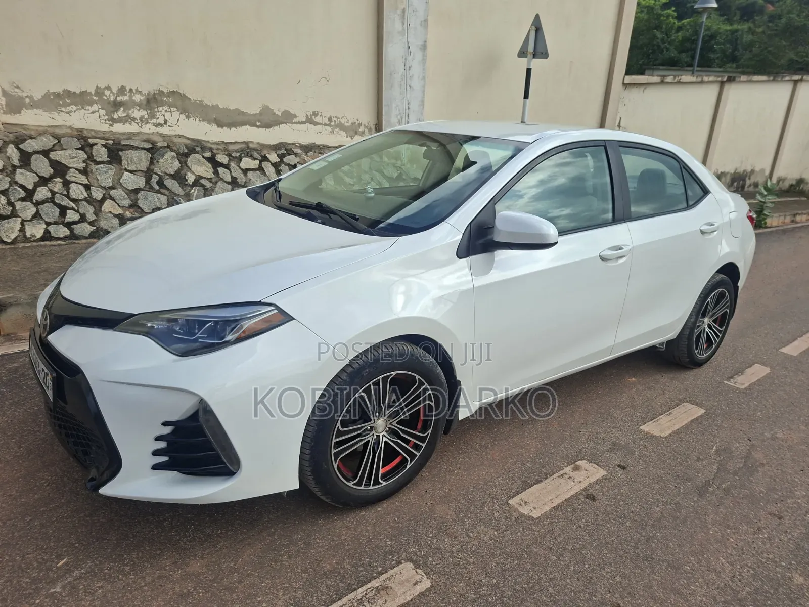 Toyota Corolla L 4dr Sedan (1.8L 4cyl 4A) 2015 White