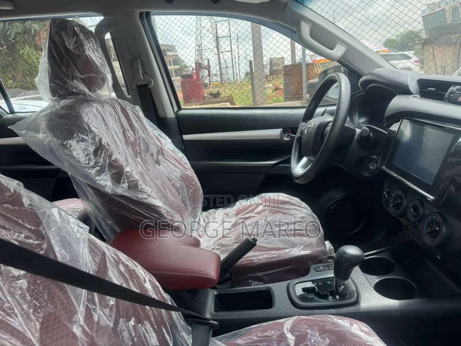 Toyota Hilux 2025 White
