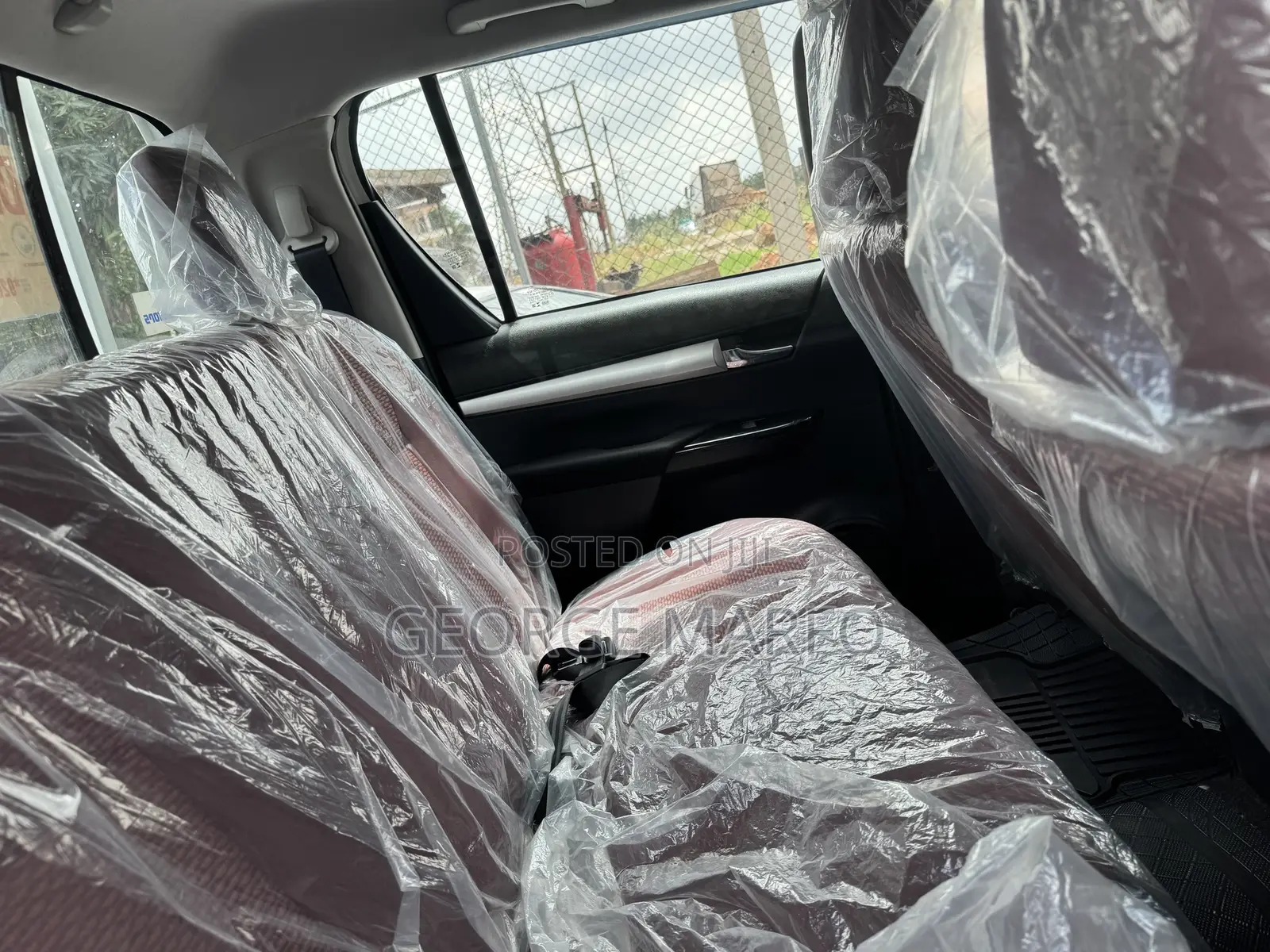 Toyota Hilux 2025 White