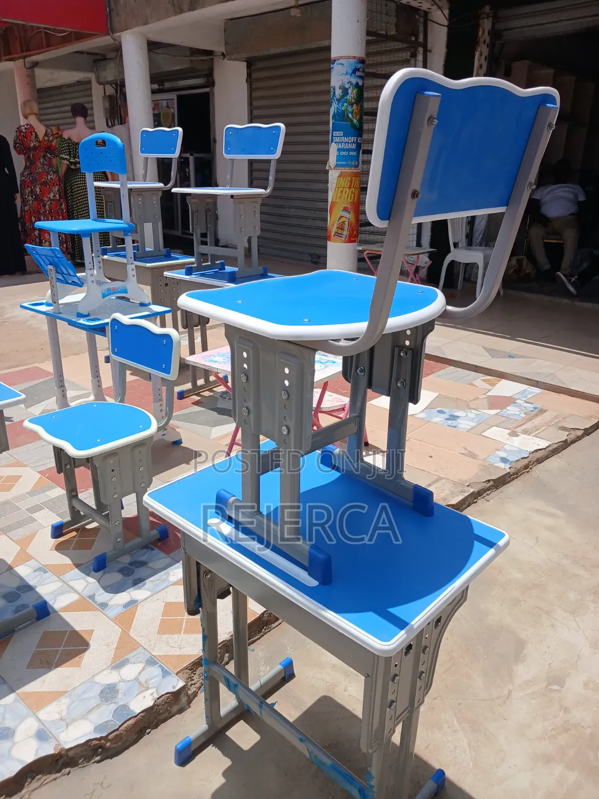 Students Table and Chair With Metal Legs