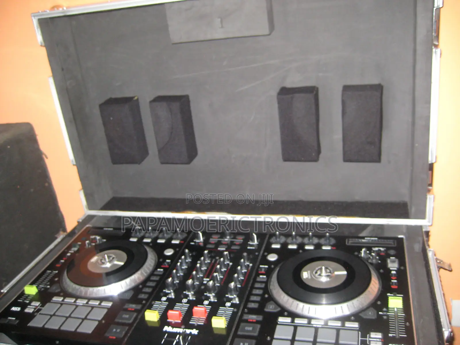 Pioneer Dj DDJ-Rev5 &Numark Ns7
