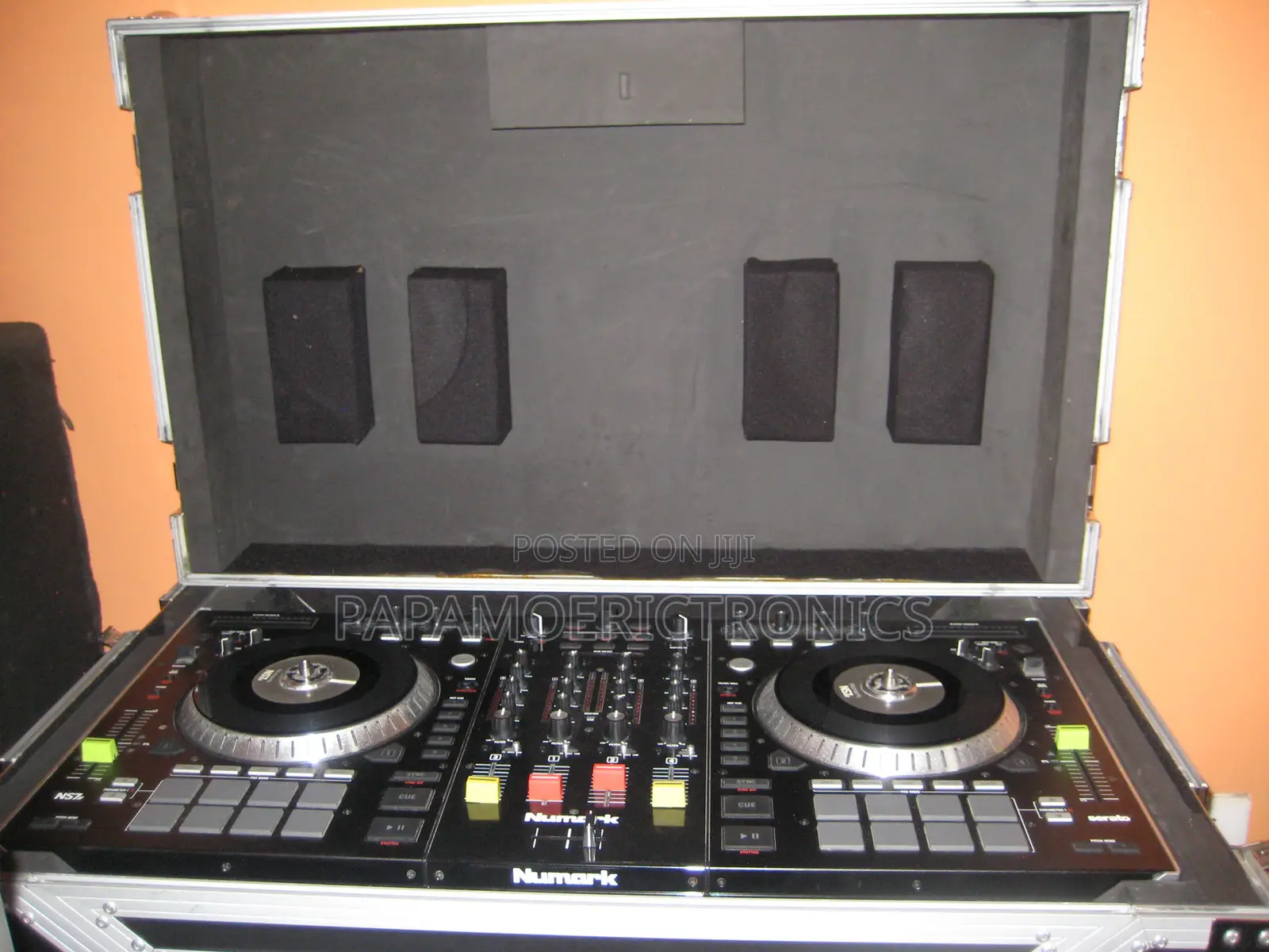 Pioneer Dj DDJ-Rev5 &Numark Ns7
