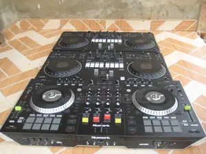 Pioneer Dj DDJ-Rev5 &Numark Ns7