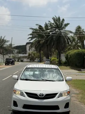 Toyota Corolla LE 4dr Sedan (1.8L 4cyl 4A) 2011 White