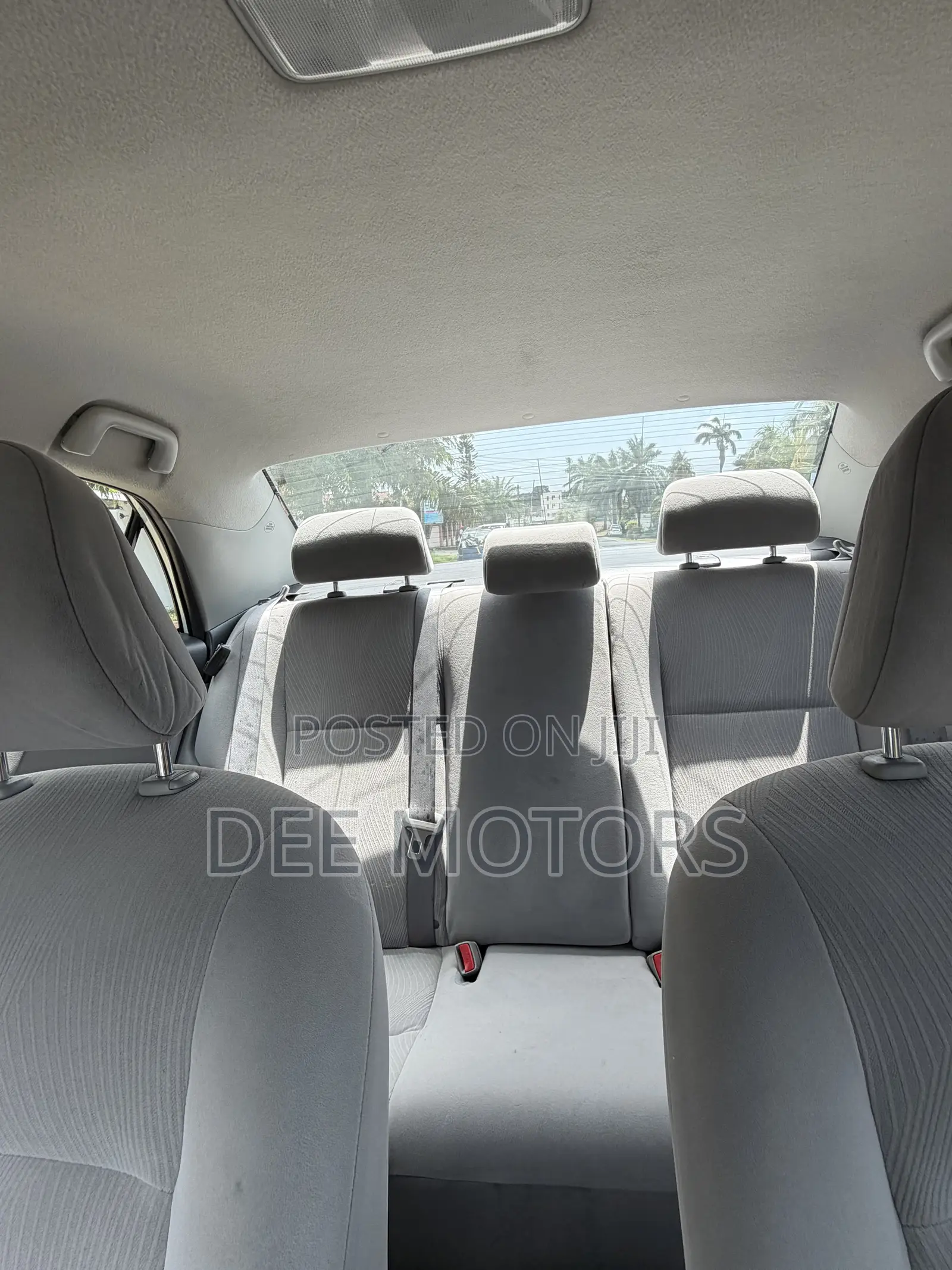 Toyota Corolla LE 4dr Sedan (1.8L 4cyl 4A) 2011 White