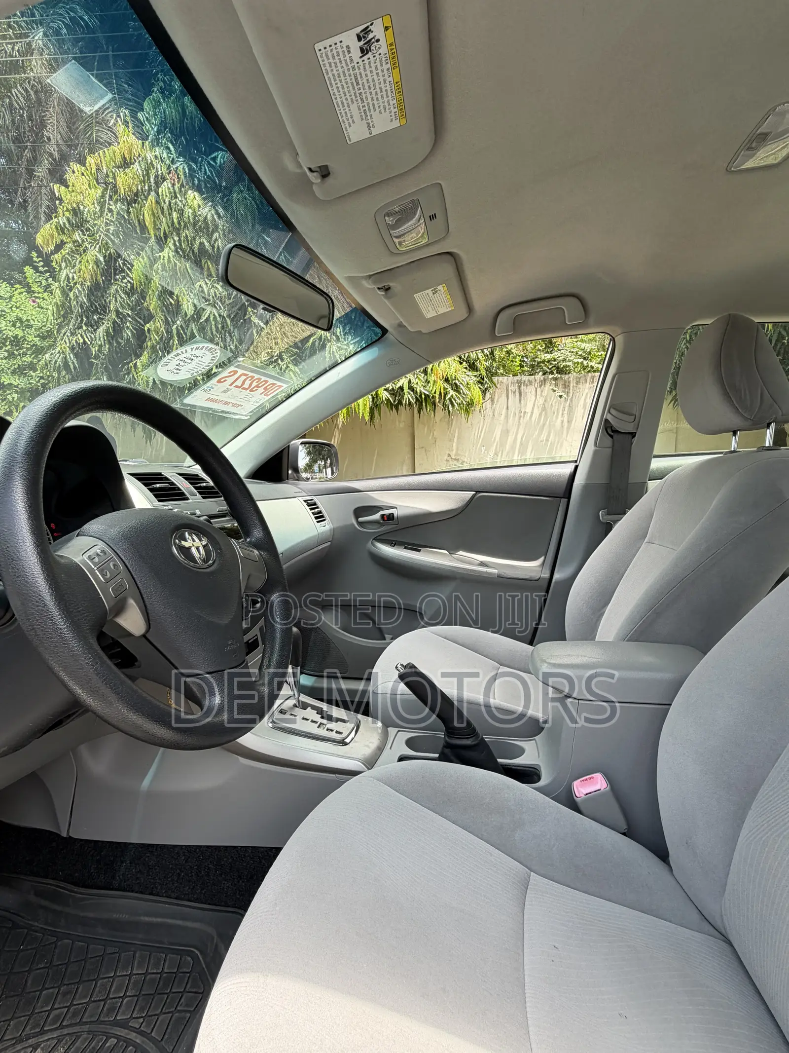Toyota Corolla LE 4dr Sedan (1.8L 4cyl 4A) 2011 White