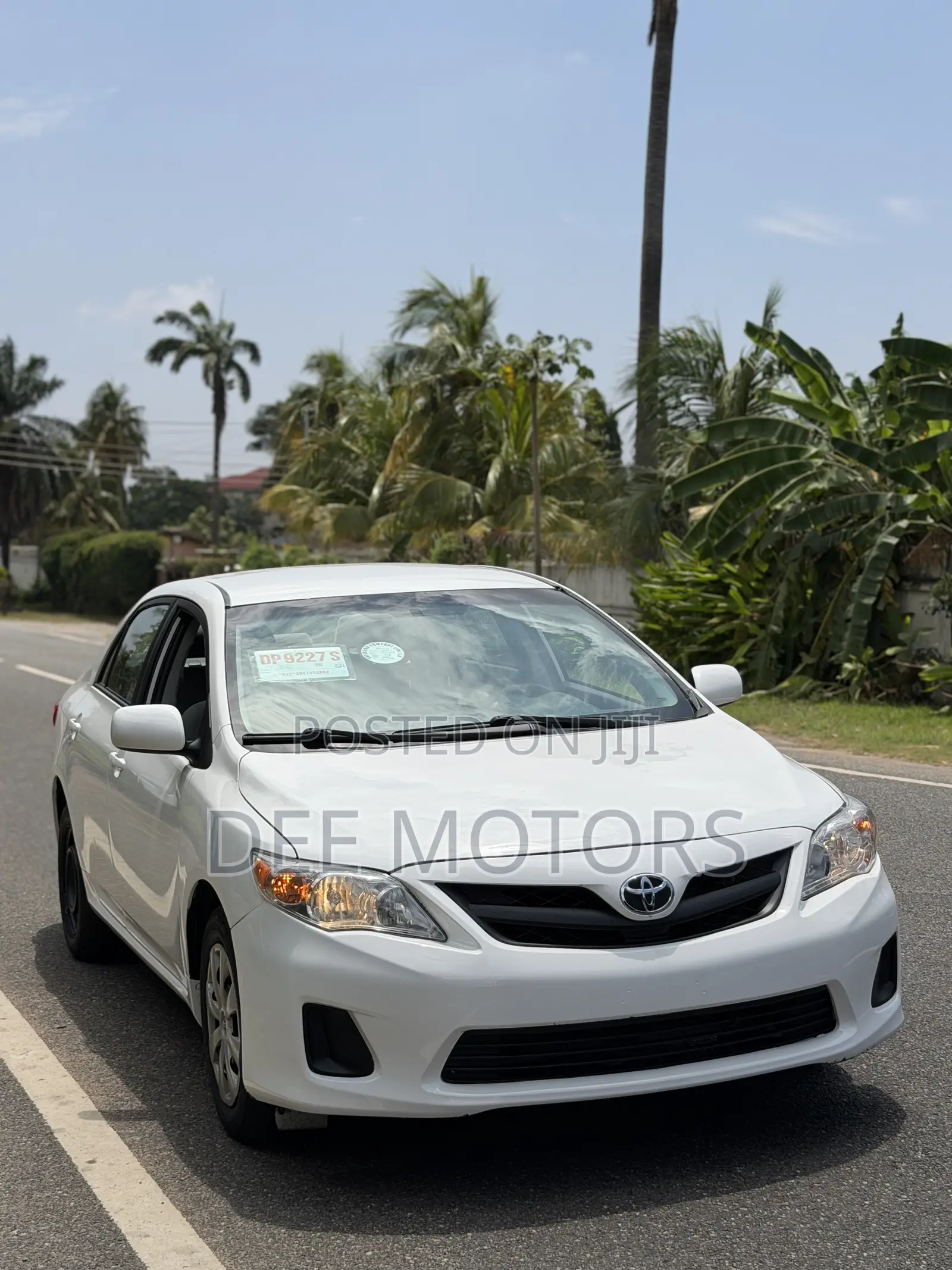 Toyota Corolla LE 4dr Sedan (1.8L 4cyl 4A) 2011 White