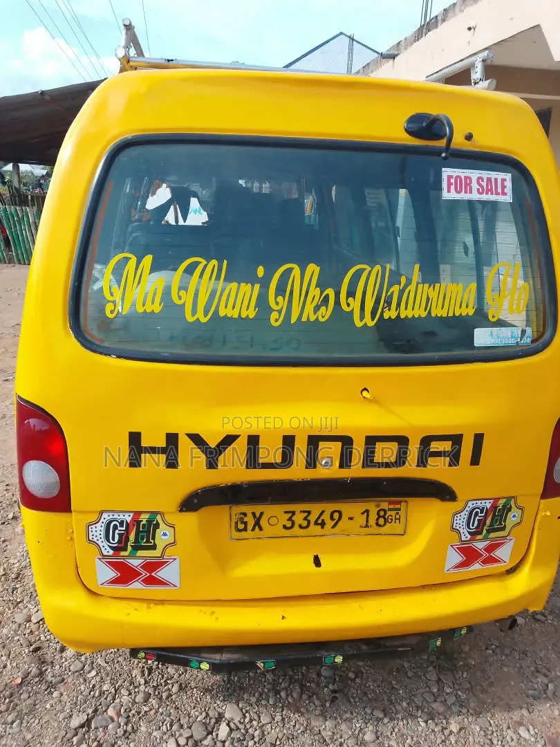 Hyundai H-100 2004 Yellow