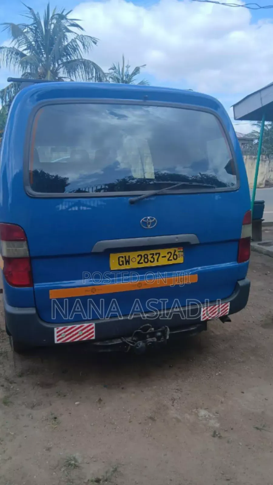 Toyota HiAce 2012 Blue