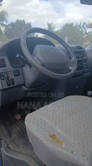 Toyota HiAce 2012 Blue