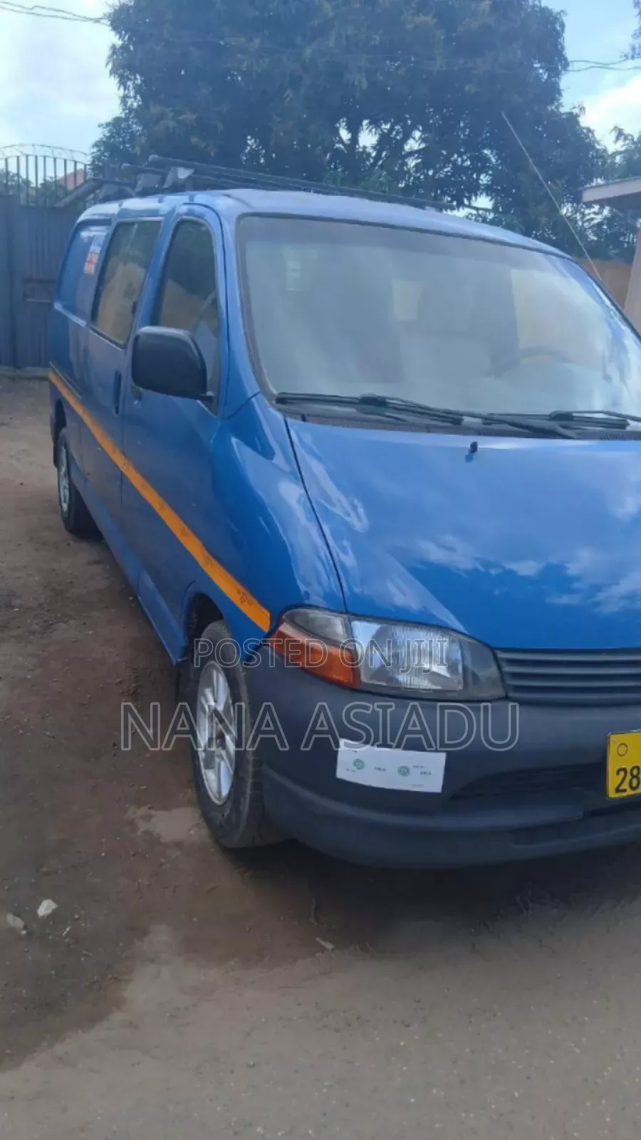 Toyota HiAce 2012 Blue