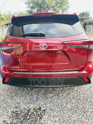 Toyota Highlander Limited 2022 Red