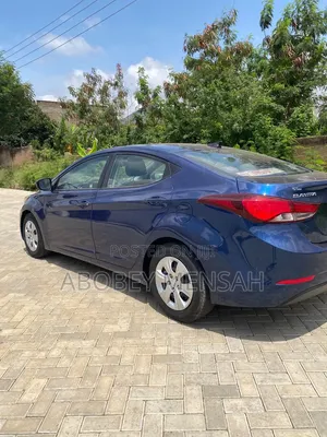 Hyundai Elantra Limited Sedan FWD (1.8L 4cyl 6A) 2016 Blue