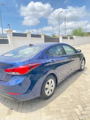 Hyundai Elantra Limited Sedan FWD (1.8L 4cyl 6A) 2016 Blue