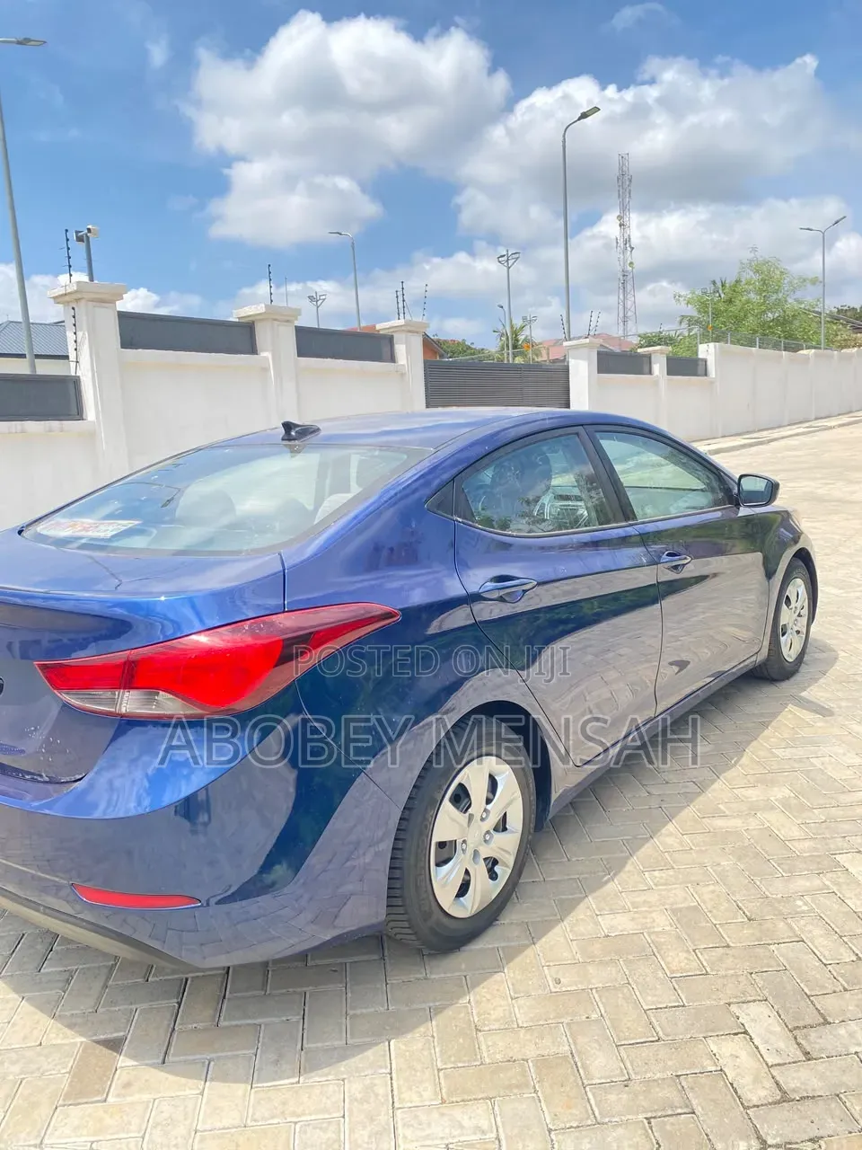 Hyundai Elantra Limited Sedan FWD (1.8L 4cyl 6A) 2016 Blue