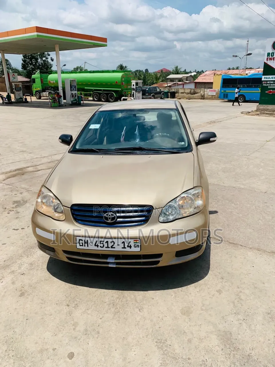 Toyota Corolla LE 2006 Gold