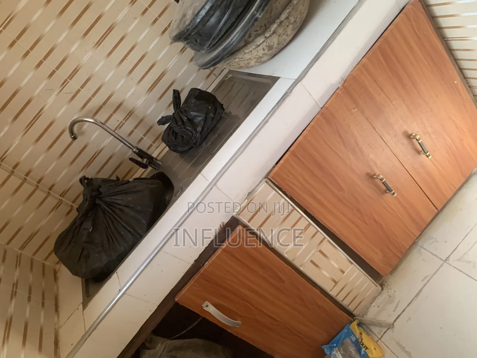 1bdrm Apartment in Lakeside, East Legon for rent