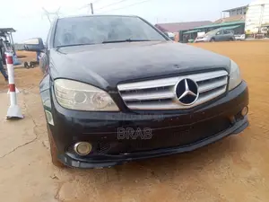 Mercedes-Benz C350 2010 Black