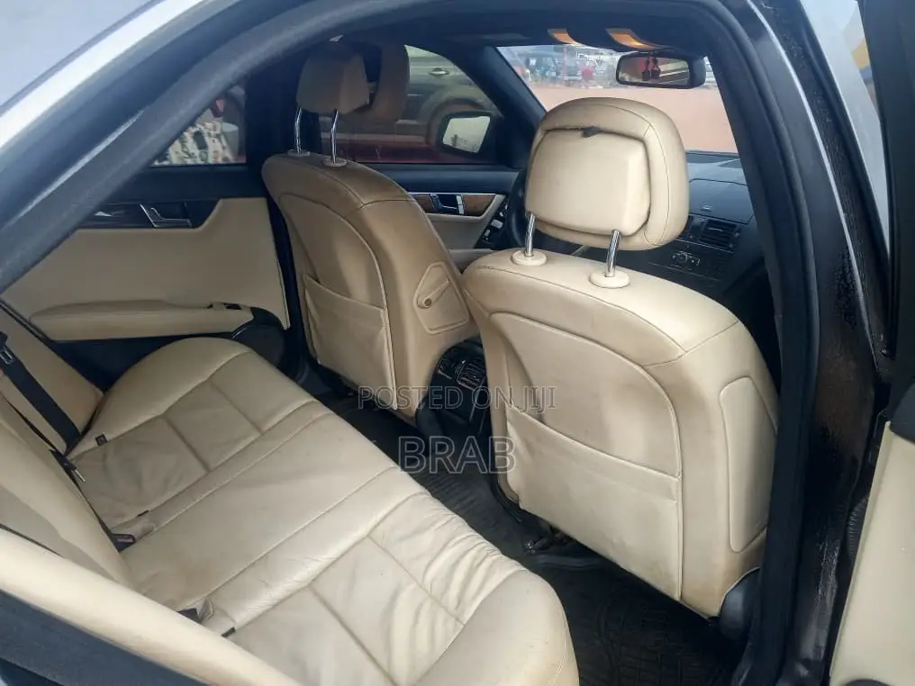 Mercedes-Benz C350 2010 Black