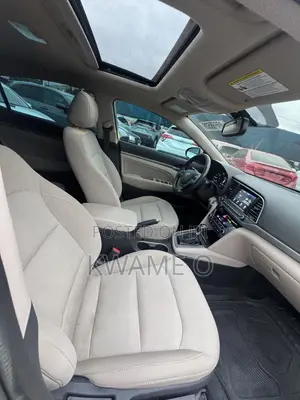 Hyundai Elantra SEL 2018 Gold