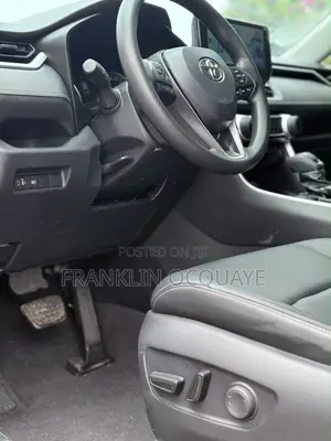 Toyota RAV4 2021 Gray