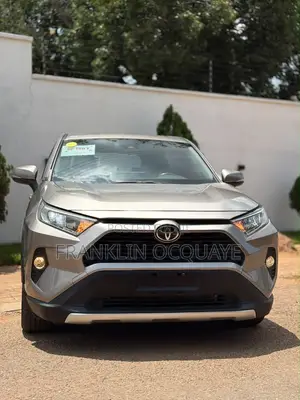 Toyota RAV4 2021 Gray
