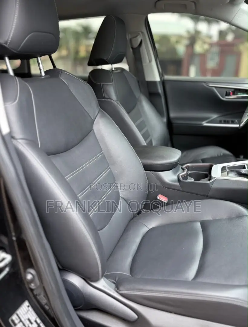 Toyota RAV4 2021 Gray