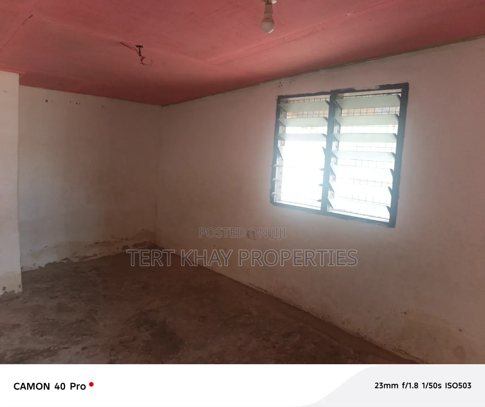 Mini Flat in Blue Blue, Cold Store for rent
