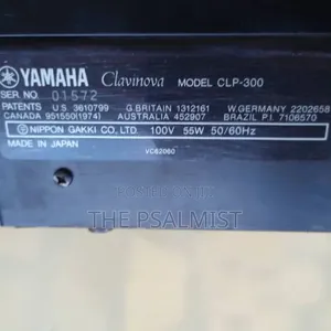 Yamaha Clavinova CLP- 300 Digital Piano