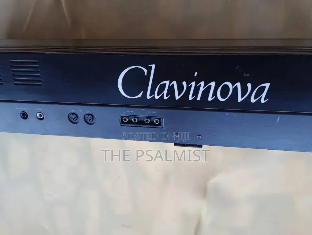 Yamaha Clavinova CLP- 300 Digital Piano
